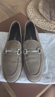 Mocassins Pollini en daim, taille 40, parfait pour l'été