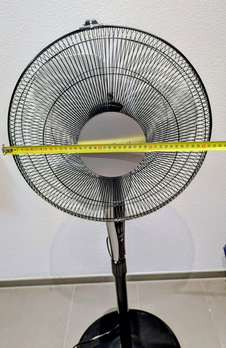 Ventilatori: FURBER.cool Standventilator 40 cm Durchmesser 3 Stufen – Usato da Lenzburg venduto da QualityFirstShop 1