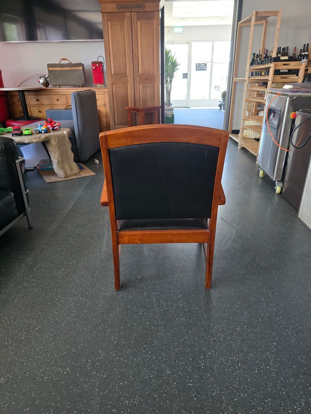 Poltrone: 4 fauteuils placets/dossiers cuirs. Dès 1.- – Usato da St-Maurice venduto da antikdestok 2