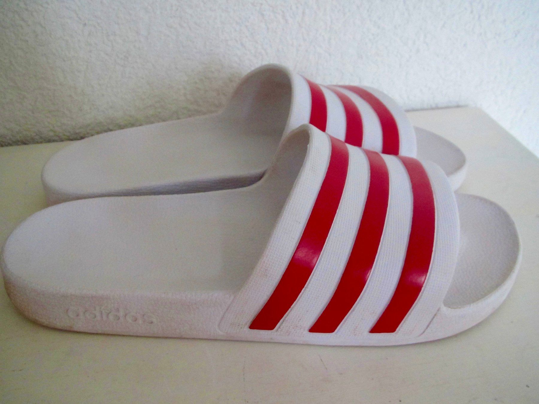 Adidas Scarpe da donna: CHAUSSURE DE BAIN ADILETTEN 40 – Usato da Murten venduto da Selliot