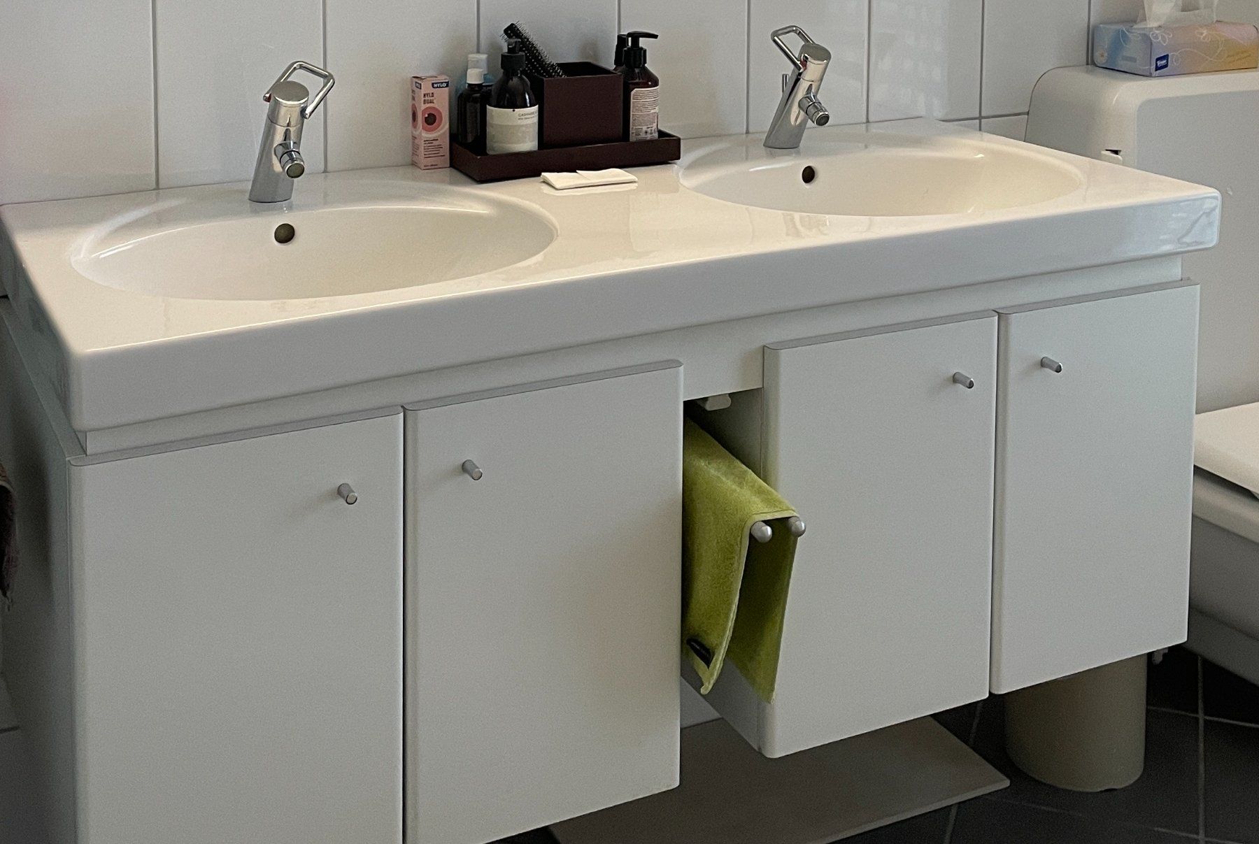 Eviers & lavabos: Doppellavabo mit Unterbauschrank – D'occasion à Ebnat-Kappel par rf1264