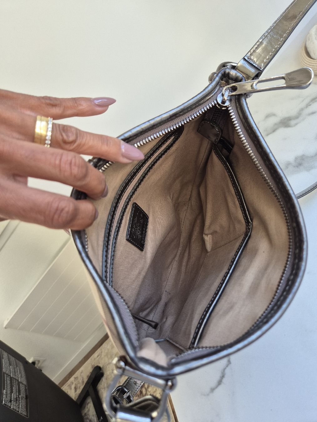 Burberry Taschen für Damen: Burberry Umhängetasche – Gebraucht aus Weisslingen von Airgate 2