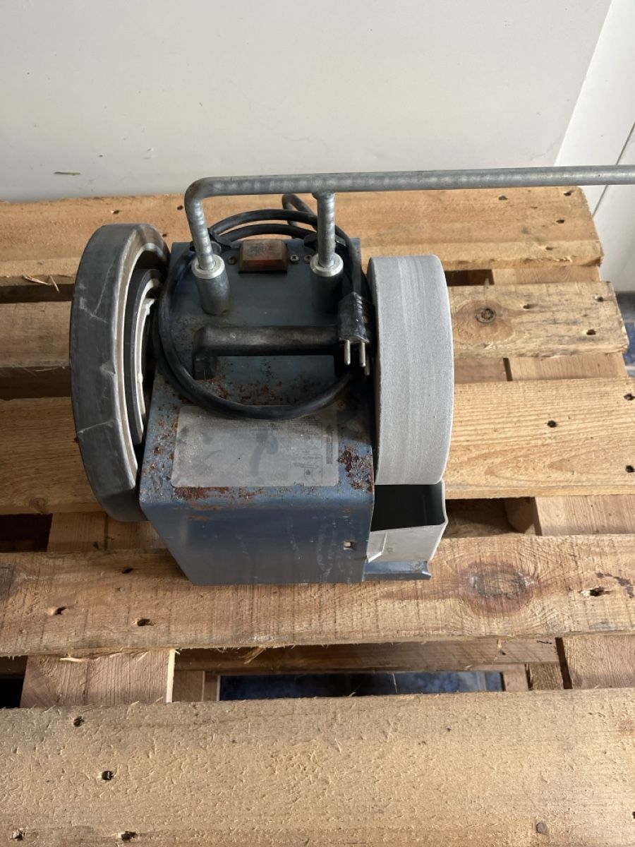 Aiguiseuses & polisseuses: Tormek Nassschleifmaschine – Défectueux à Rohrbachgraben par Droxx