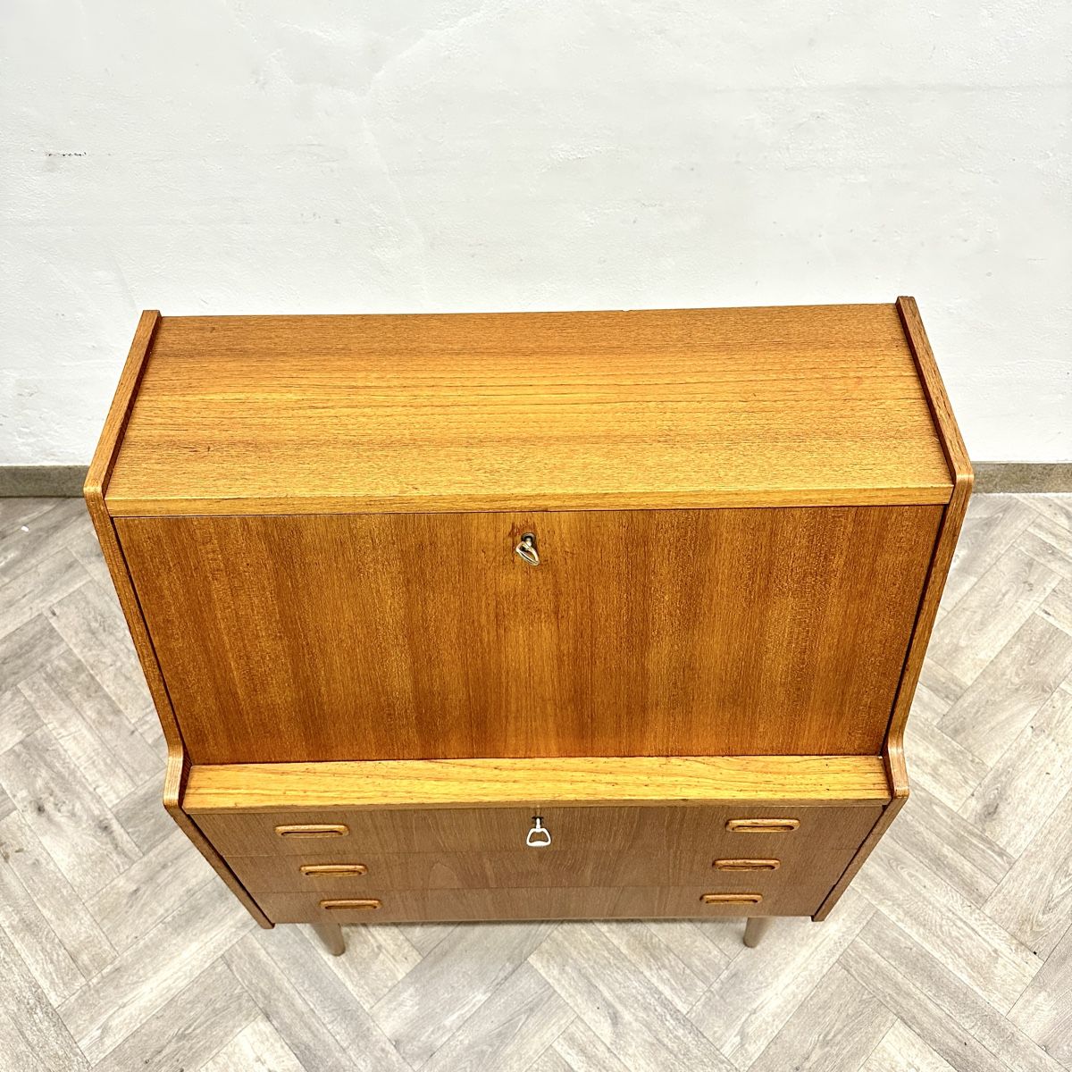 Schreibtische: Mid Century teak Sekretär by ANGVIK MOBLER – Gebraucht aus basel von vintory.ch 3