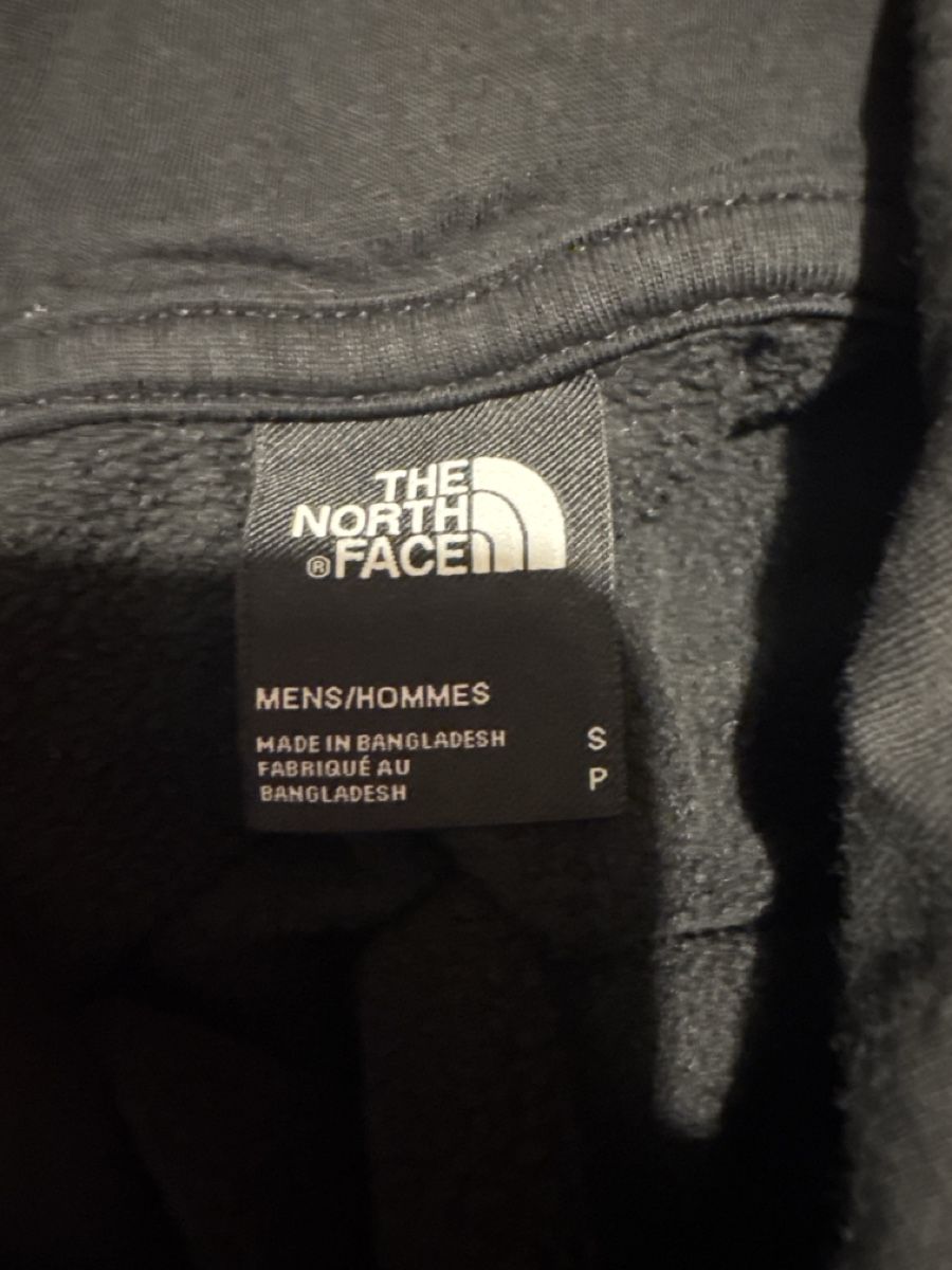 North Face Pullover & Sweatshirts: The North Face pull – Gebraucht aus Conthey von northernlights 2