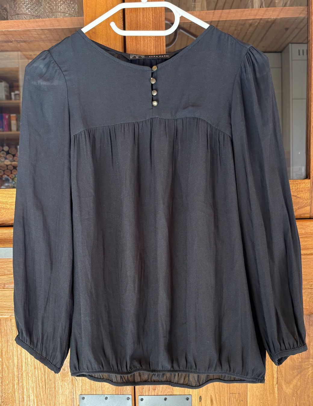 Zara Camicette: Bluse/Tunika leicht transparent mit Knöpfen,ZARA Basic,Gr.34 – Usato da Siblingen venduto da Vany_McDougall 1