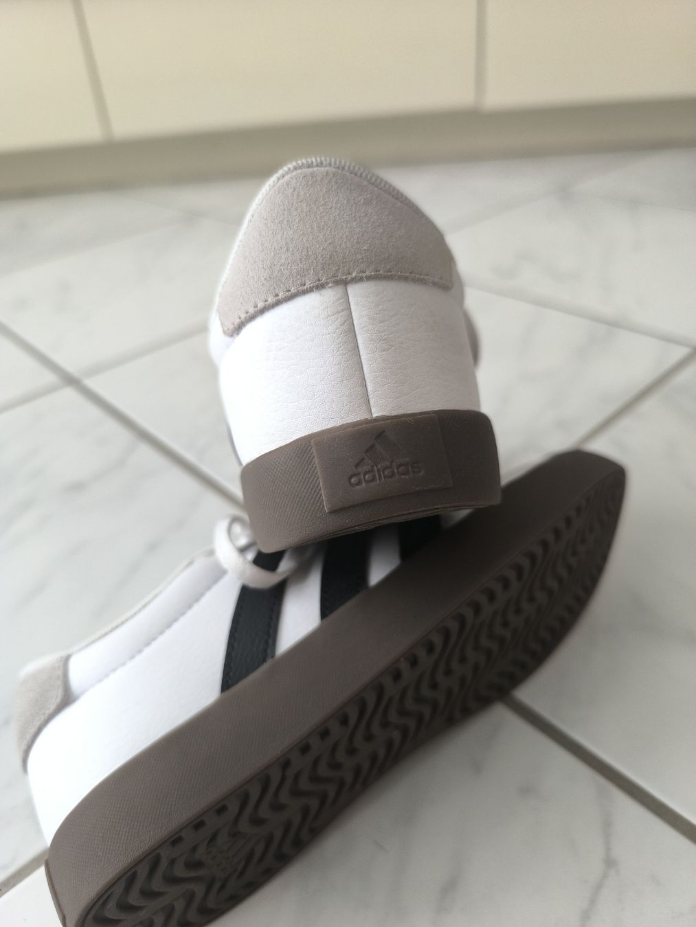 Adidas Herrenschuhe: Adidas Schuhe nr34  – Gebraucht aus Buchs SG von Cor-Pie 3