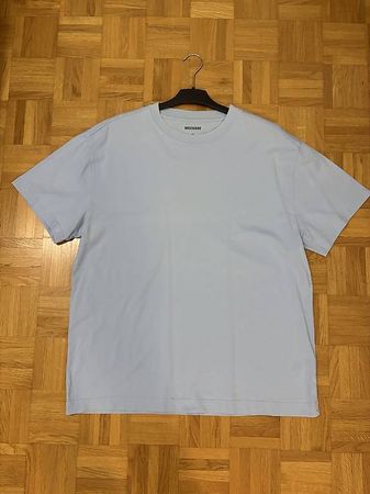 T-Shirt in Hellblau