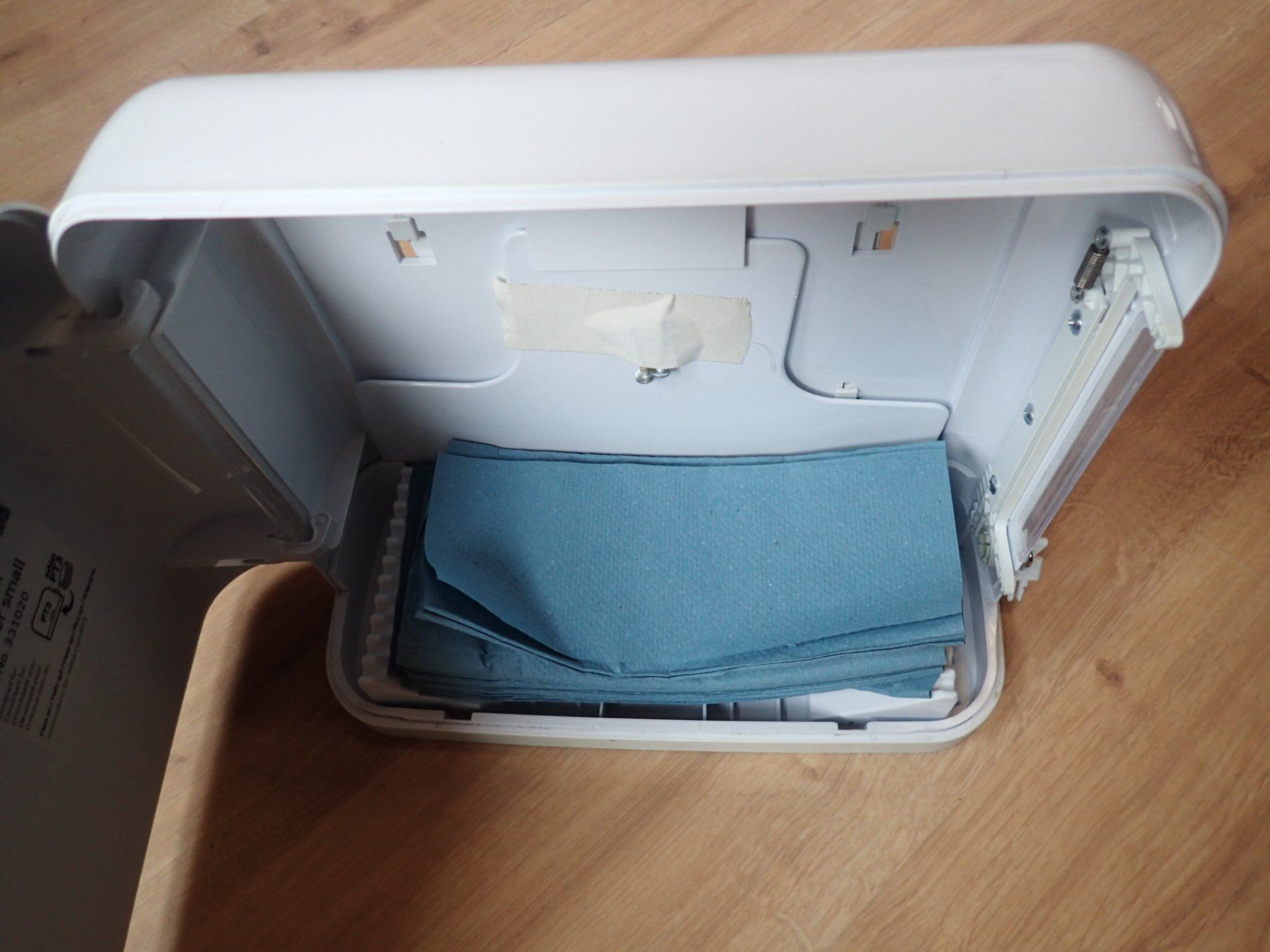 Handtuchhalter: Papierhandtuchspender – Gebraucht aus Heimberg von MK_WS 3
