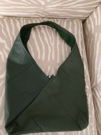 Handtasche Leder grün Schultertasche . neu