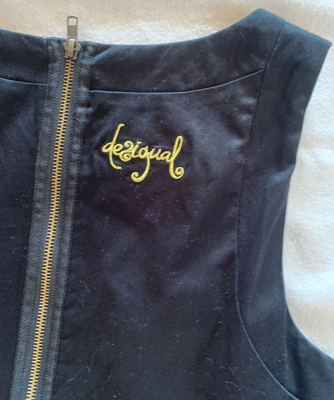 Desigual Vestiti: Etui-Kleid Desigual – Usato da Kriens venduto da sole60 2