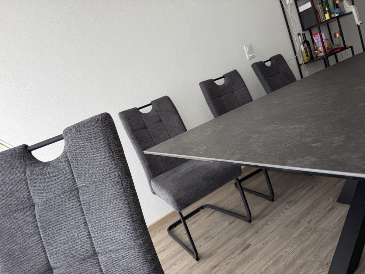 Conforama Set di tavolo e panche: Esstisch und 6 Stühle – Usato da Jona venduto da Denito90 2