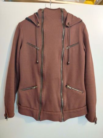Jäckchen mit vielen Details
