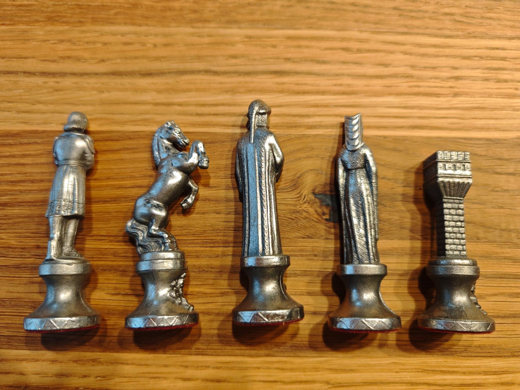 Jeux: Seltene Schachspielfiguren – D'occasion à Gunzgen par 0Aurin0 4