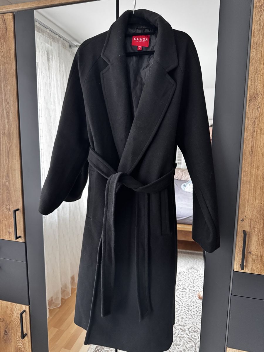Guess Cappotti: Guess Mantel – Usato da Weite venduto da Quarantino