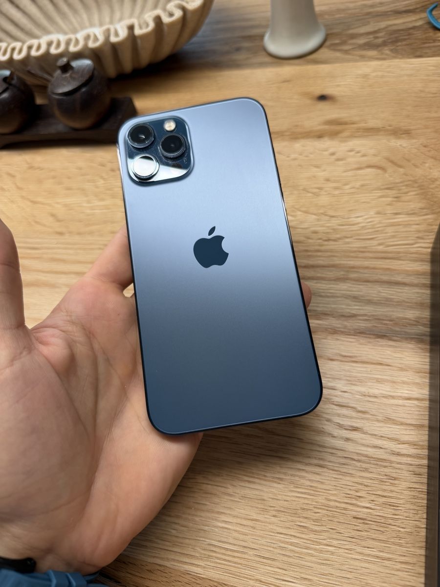 Apple Handys / Smartphones: iPhone 12 Pro Max - 512GB – Gebraucht aus Richterswil von Botondsz 1