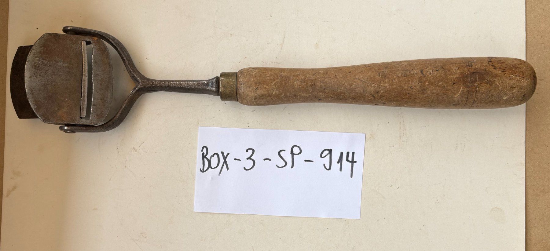 Tutti gli attrezzi: ANTIKES WERKZEUG – Usato da Ostermundigen venduto da wini63