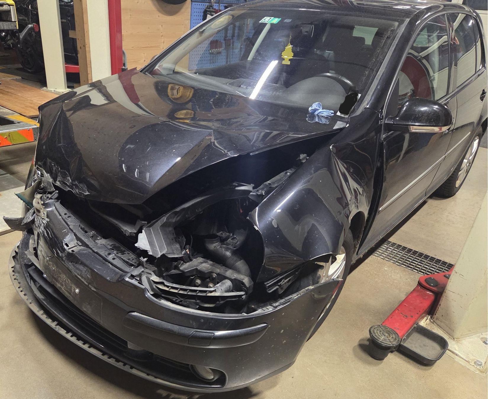 VW Automobili: Unfallfahrzeug VW Golf 4Motion – Usato da Wattwil venduto da toggi1980 1