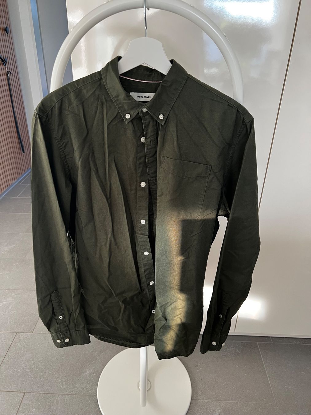 Camicie: Olivgrünes Jack&Jones Hemd – Usato da Oberwil-Lieli venduto da Jo-Ke