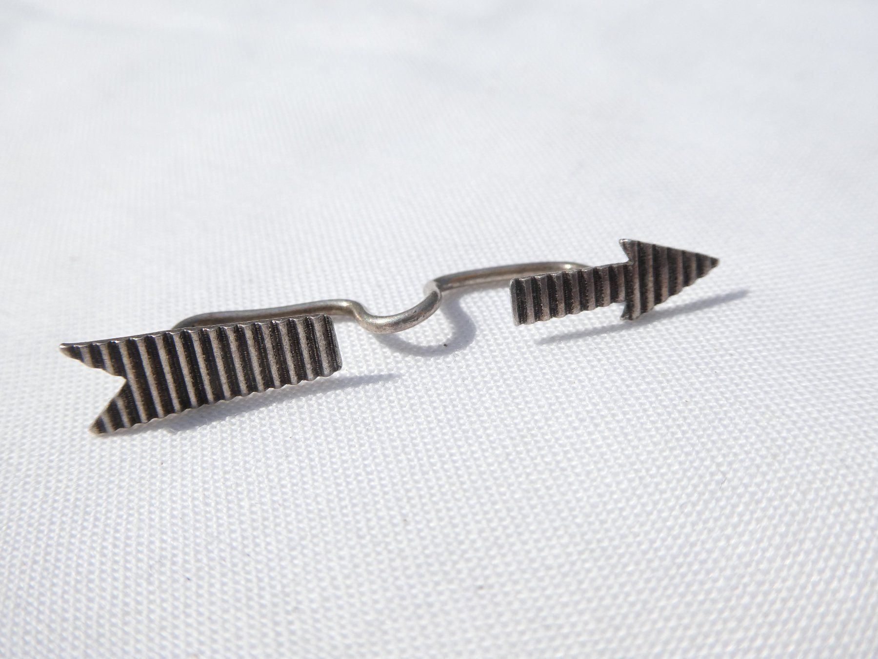 Boucles d'oreille: Ohrklemme Pfeil, Silber 925 – D'occasion à Gattikon par kaandooh