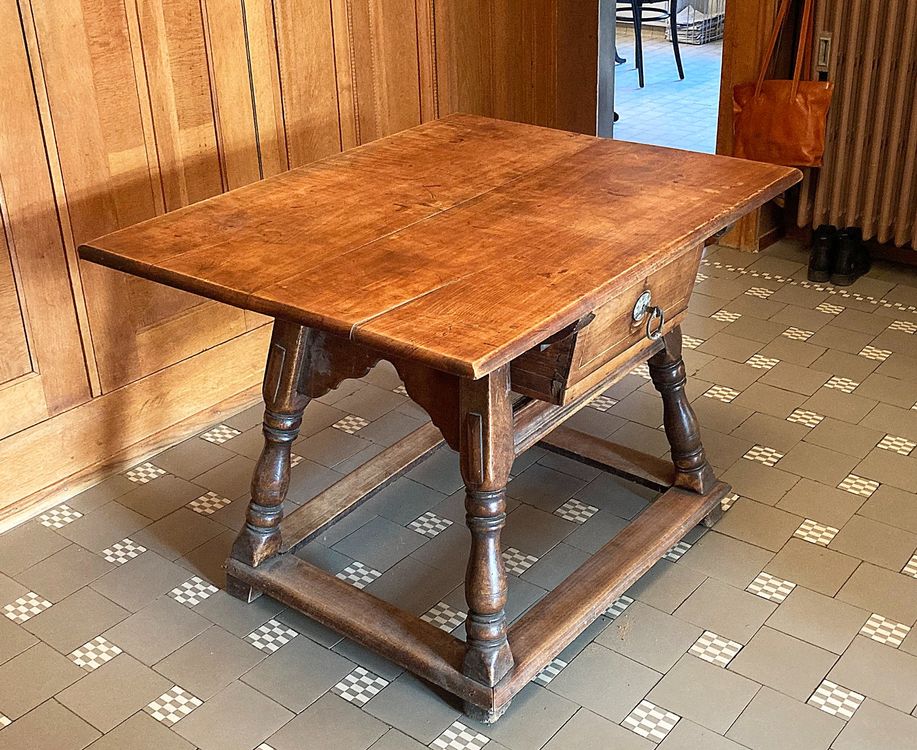Altter Bauerntisch 