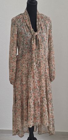 Kleid Blumenmuster floral Grösse S Stradivarius neuwertig
