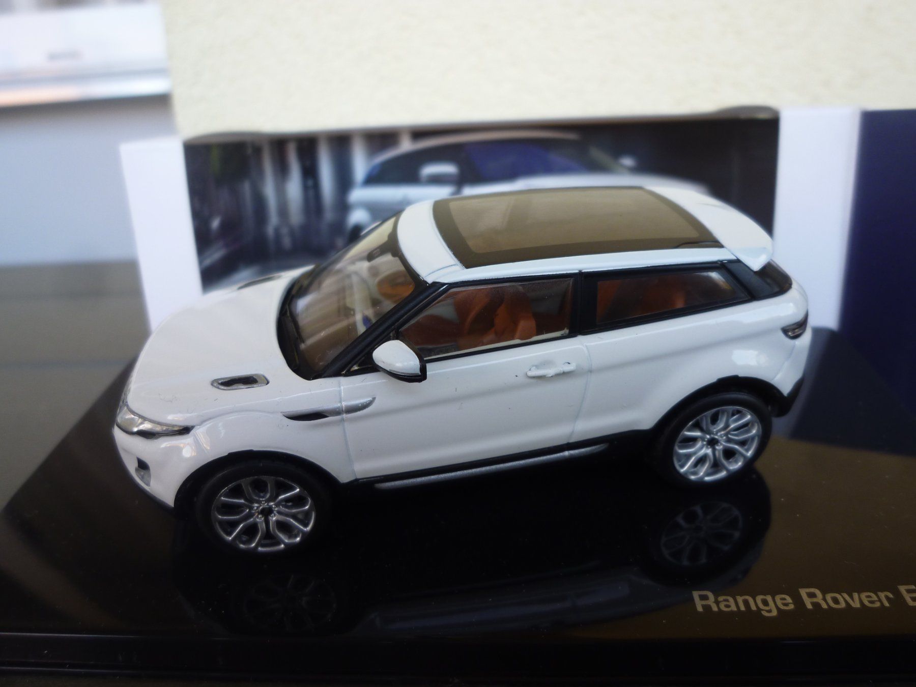 Land Rover Modellini d'auto: Land Rover Evoque (3 Door) – Nuovo e nell'imballaggio originale da Flawil venduto da Imperiosud 4