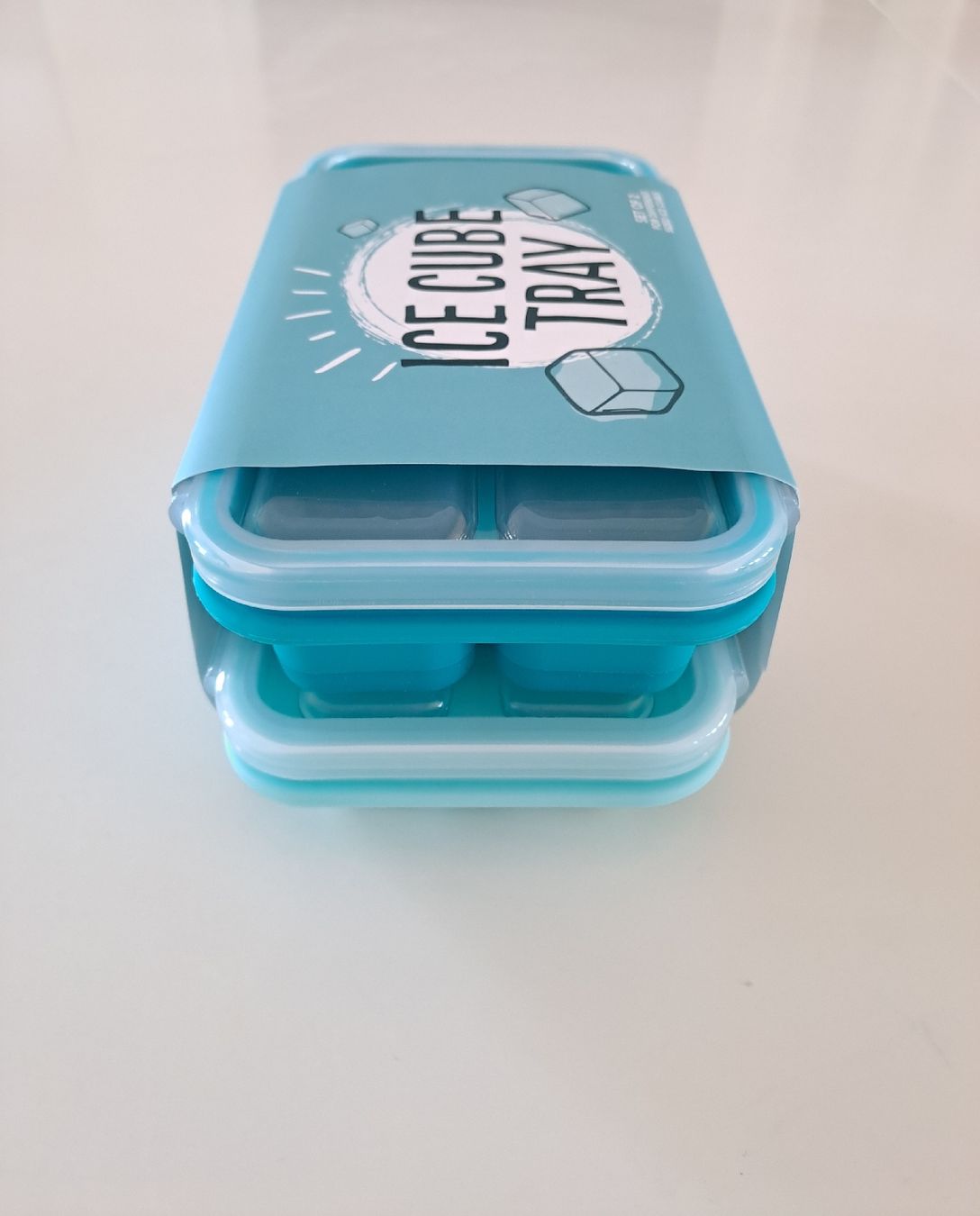 Coop Contenitori & Simili: Bac à glaçons avec couvercles, 2 formats, neufs – Nuovo e nell'imballaggio originale da Denens venduto da Chanchantevend