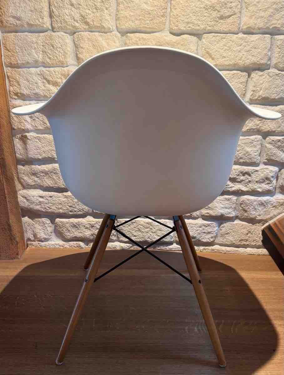 Sedie: Vitra Eams Plastic Chair - weiss – Usato da Oberrieden venduto da Zarrouk01 3