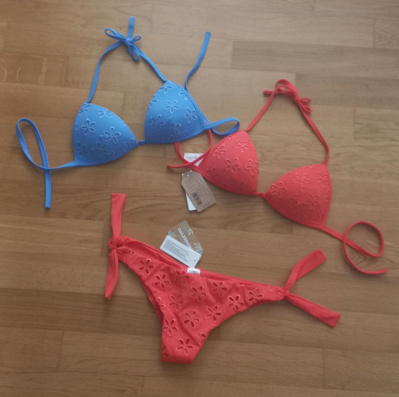 Calzedonia Costumi da bagno & Bikini: Bikini von Calzedonia Neu plus Bikinioberteil – Nuovo e nell'imballaggio originale da Winterthur venduto da Asia05