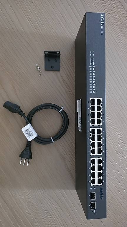 Hubs & Switches: Zyxel GS1900-24 network switch Gigabit Ethernet – Gebraucht aus Balterswil von HTG1 1