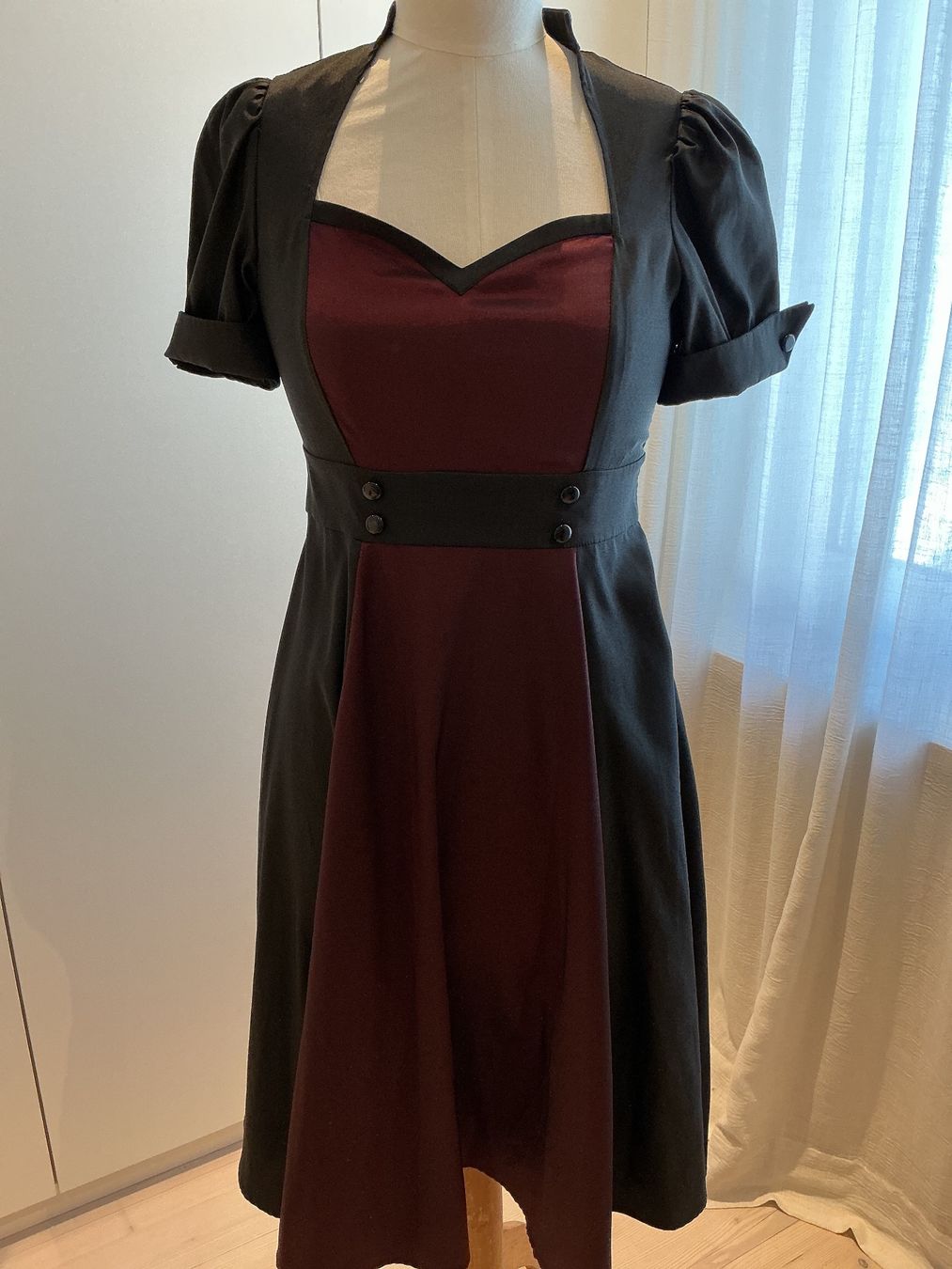 Kleider: Rockabilly Kleid – Gebraucht aus Triesen von boston7