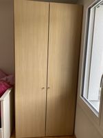 Kleiderschrank 