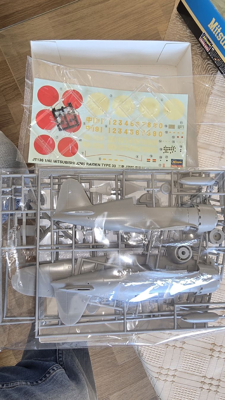 Kit di modellismo & Modellini statici: Modell aereo Mitsubishi J2M5 Raiden Type 33 1:48 – Nuovo e nell'imballaggio originale da Balsthal venduto da cri_8tqn 1