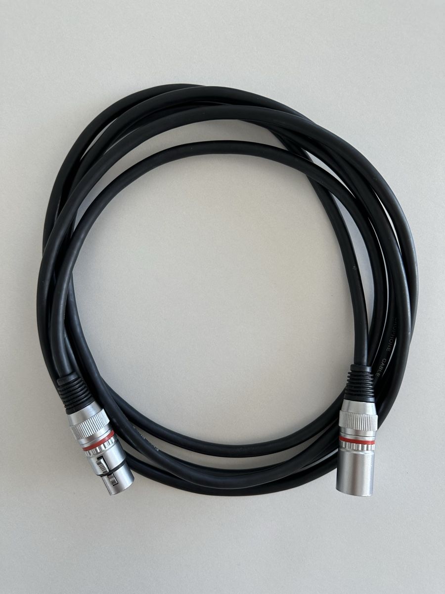 Shure Microfoni: Shure Beta 58A Mikrofon + XLR Kabel, Pop-Filter - GRATIS – Usato da Oberuzwil venduto da PreownedAllure 2