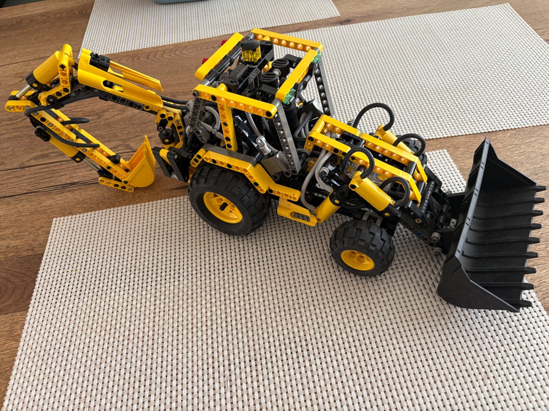 Lego Jeux de construction: Lego Technik Backhoe Loader 8455 und 8439  Front End Loader – D'occasion à Buochs par Techtelmechtel 3