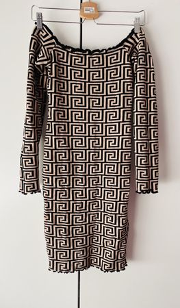 Strickkleid schulterfrei schwarz beige Muster Zustand neu