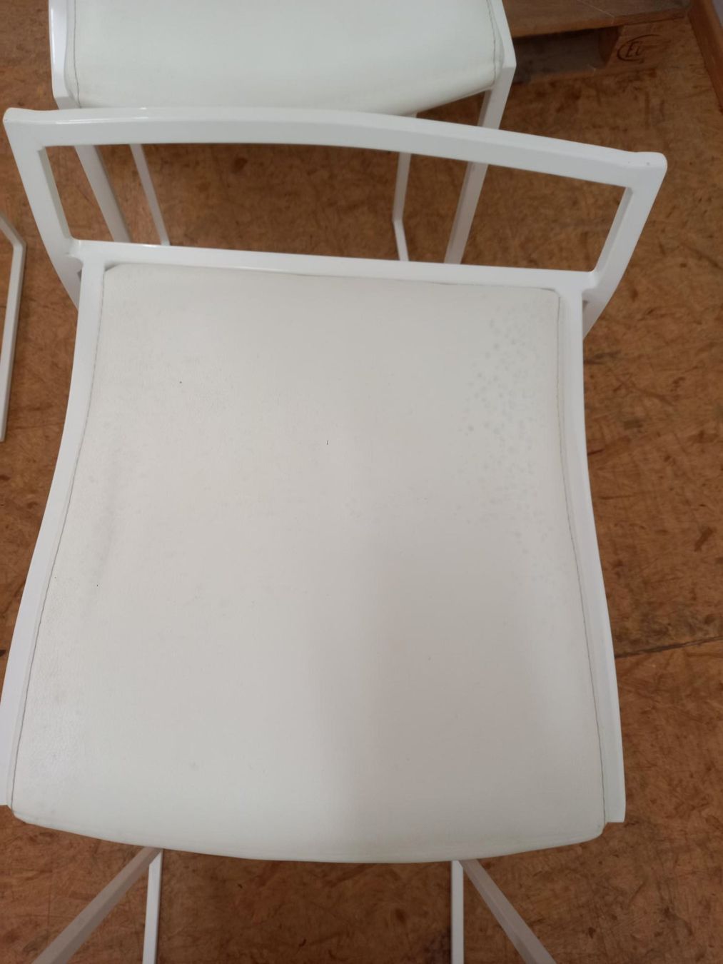 Sgabelli: Letzte Chance!!! Set mit 20 Stk Barhocker weiss – Usato da Geuensee venduto da Hebu86 7
