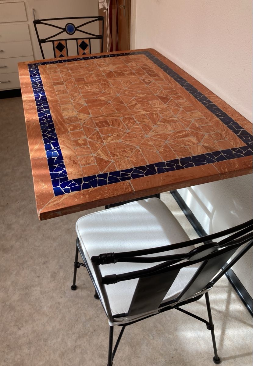 Set di tavolo e panche: Gartentisch Mosaik mit 2 Stühlen – Usato da Rorbas venduto da Tammy06 1