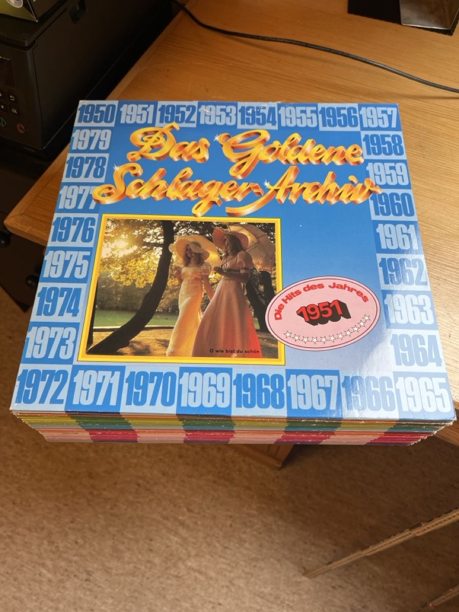 Dischi in vinile: Schlager Archiv "Das Goldene" 29 Schallplatten – Usato da Tenniken venduto da Bombadil8