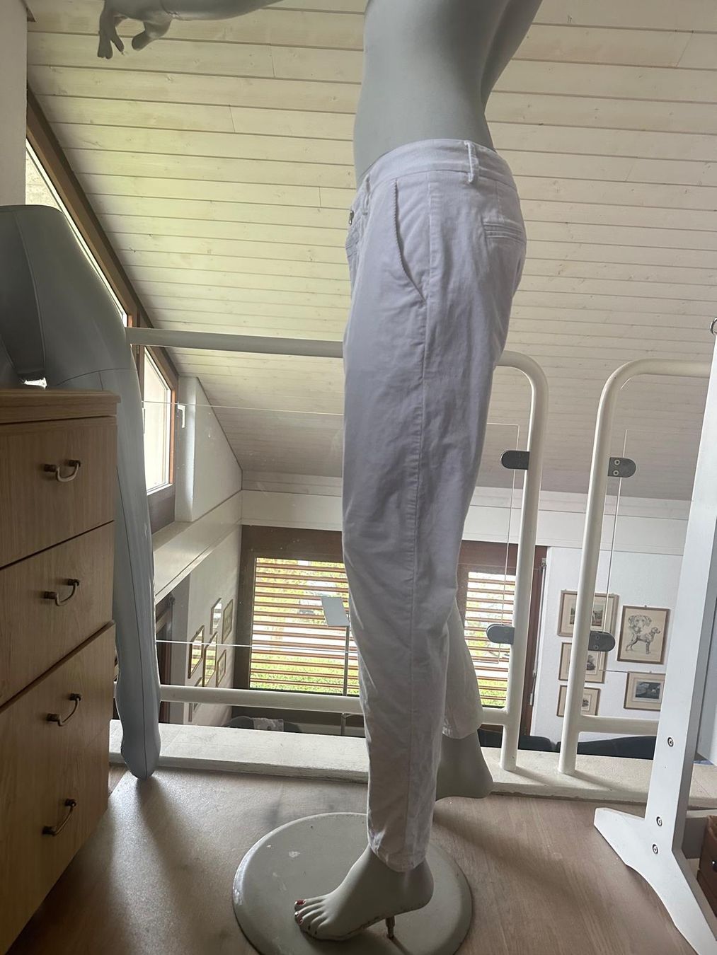Closed Pantaloni: Elfenbeinfarbene Hose von CLOSED – Usato da Neuhausen venduto da Lechasseur 2