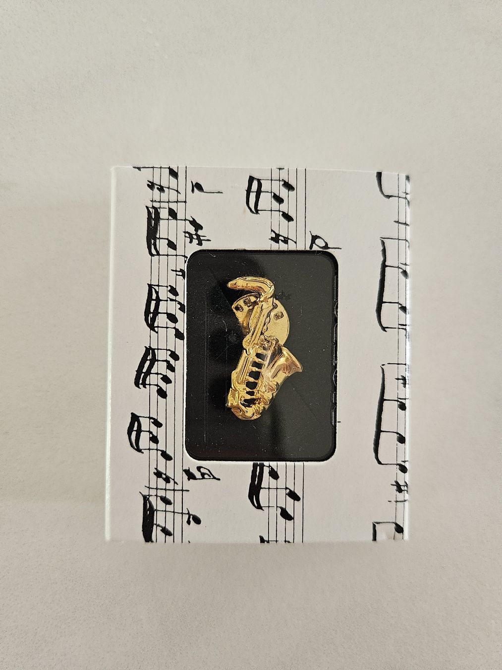 Musikinstrumente: Pin Saxophon – Neu und originalverpackt aus Wetzikon ZH von summiM