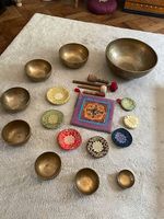 Tibetisches Klangschalen-Set (8-teilig)  Handgefertigt 