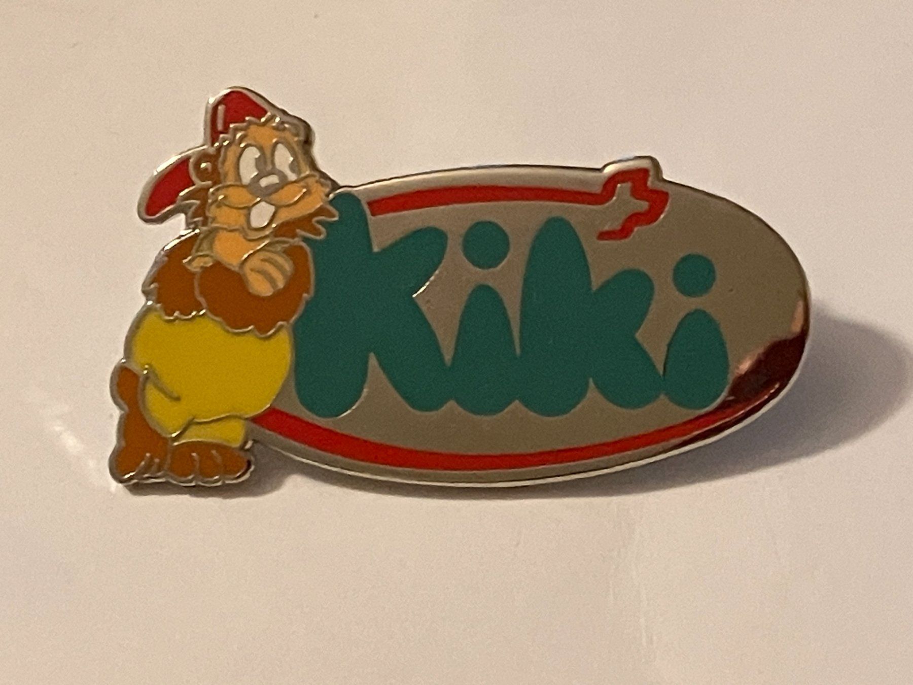 Placchette & Badge: 1 Pin Kiki – Usato da Basel venduto da djwwpp