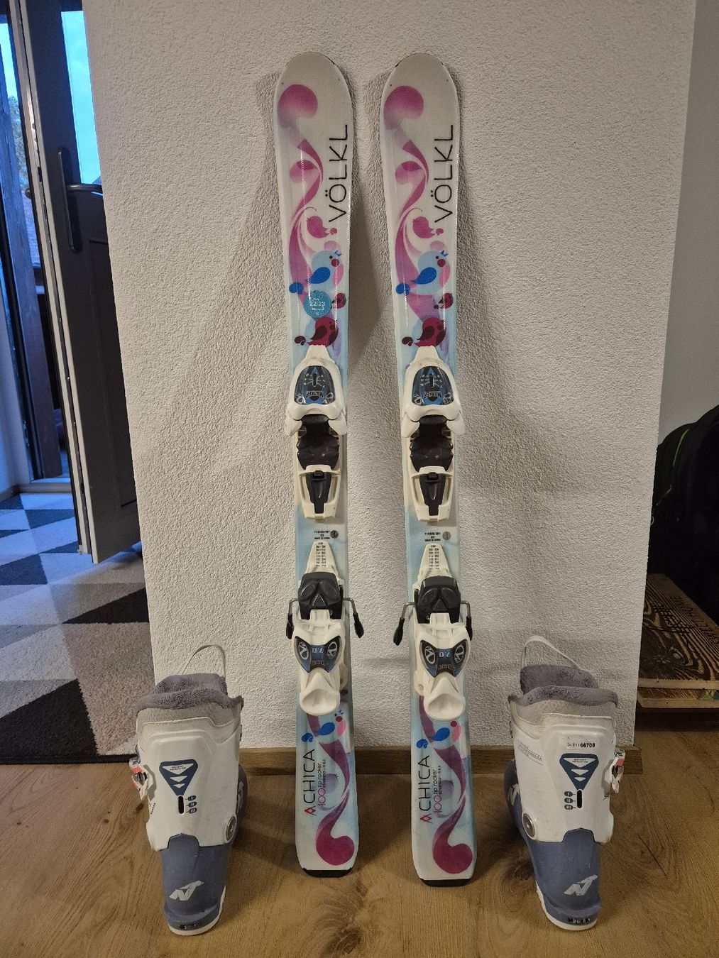 Sci: Ski mit Skischuhe – Usato da Thierachern venduto da nat3634