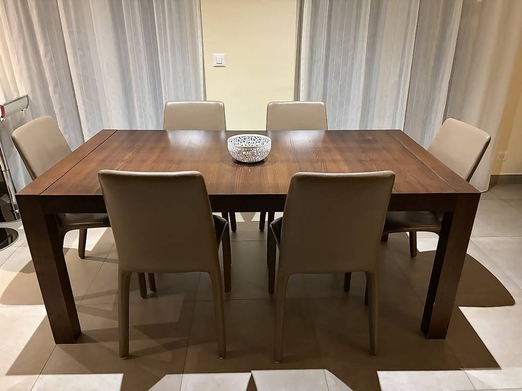 Tables: Table à manger avec chaise s – D'occasion à Epalinges par lprado