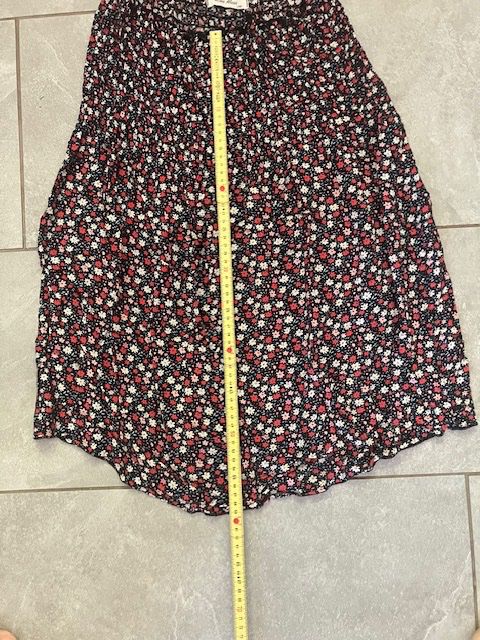 Robes et jupes: Trägerkleid Miss Aless – D'occasion à Aathal-Seegräben par daso03 3