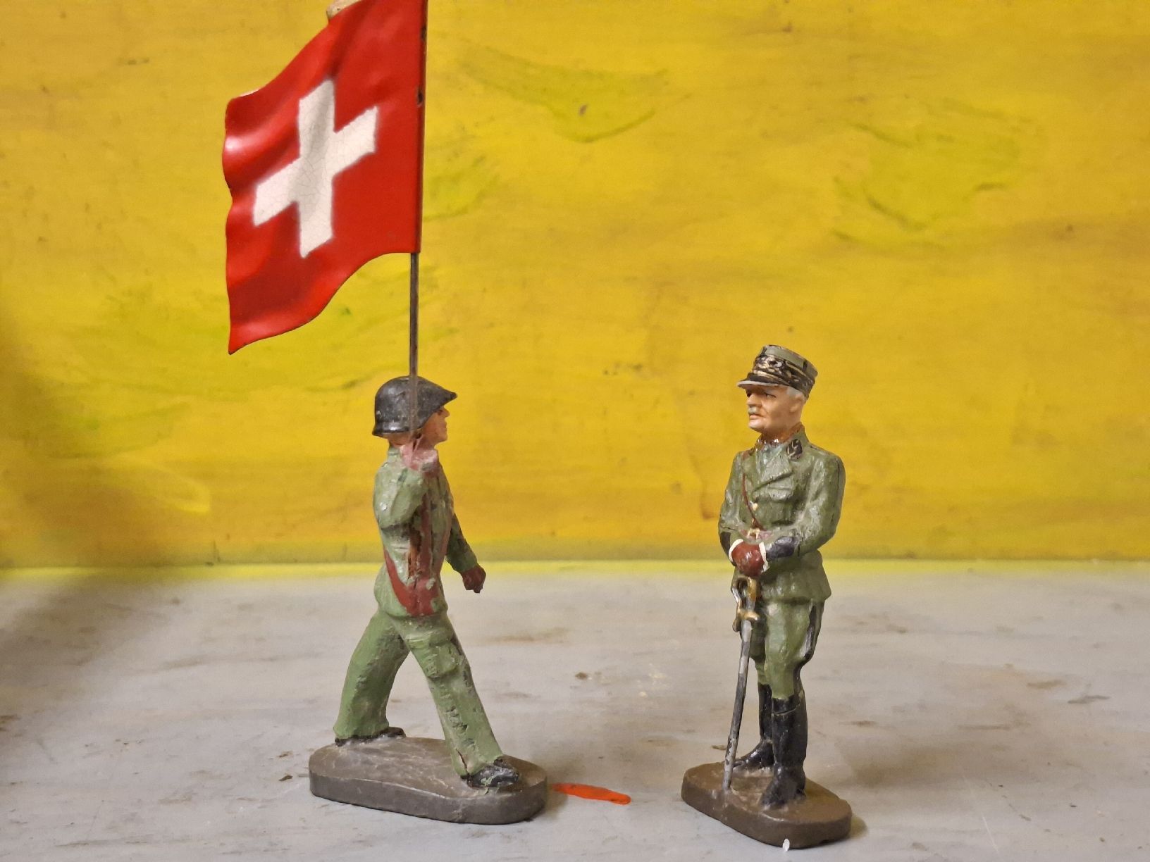 Elastolin Spielzeuge: Général Guisan et drapeau suisse Elastolin – Gebraucht aus Monthey von Jmbois 1