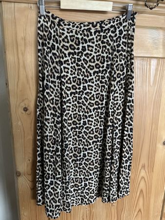 H&M Rock Leo-Print Viskose Grösse 38