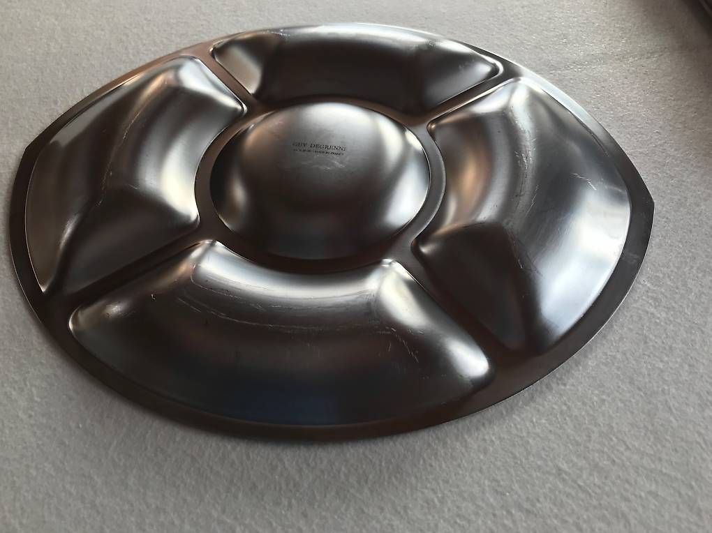 Piatti di portata: Plat en acier de marque GUY DE DEGRENNE – Usato da Verbier venduto da rene0102 1